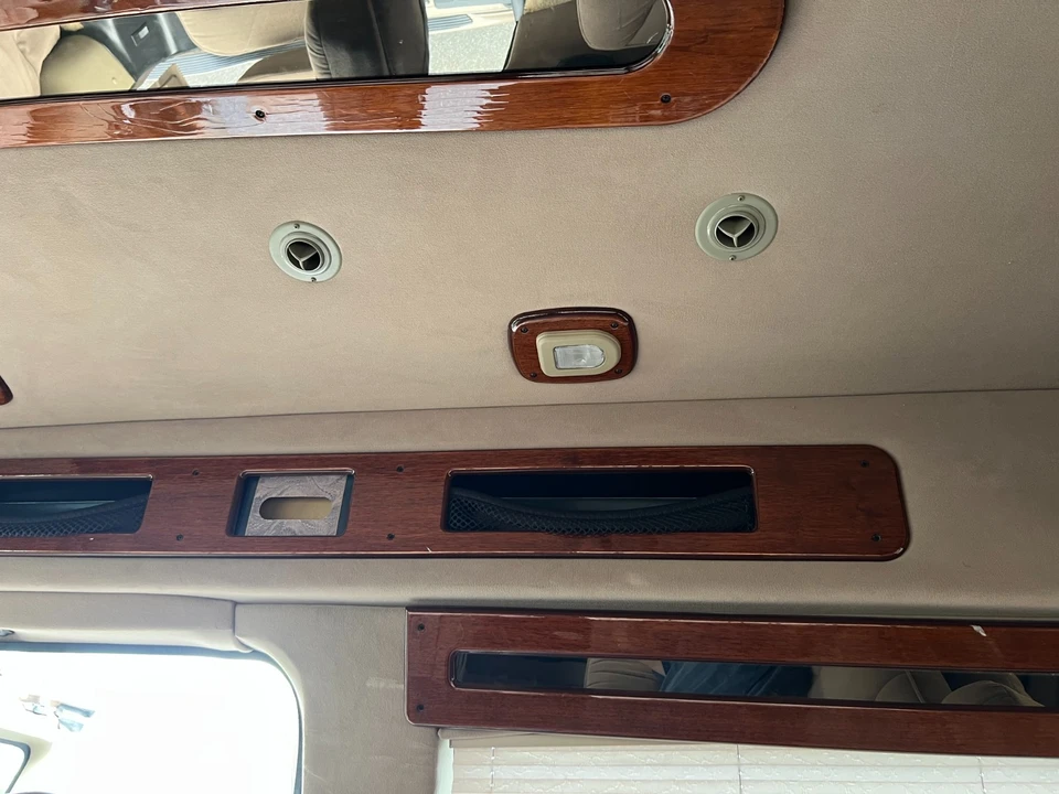 2001 Chevrolet Express - Image 21 of 21