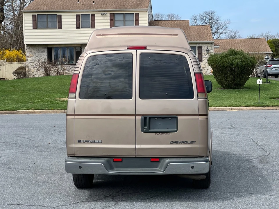 2001 Chevrolet Express - Image 5 of 21