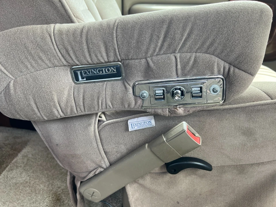 2001 Chevrolet Express - Image 14 of 21