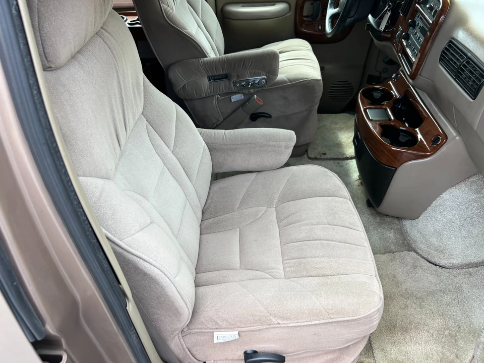 2001 Chevrolet Express - Image 15 of 21