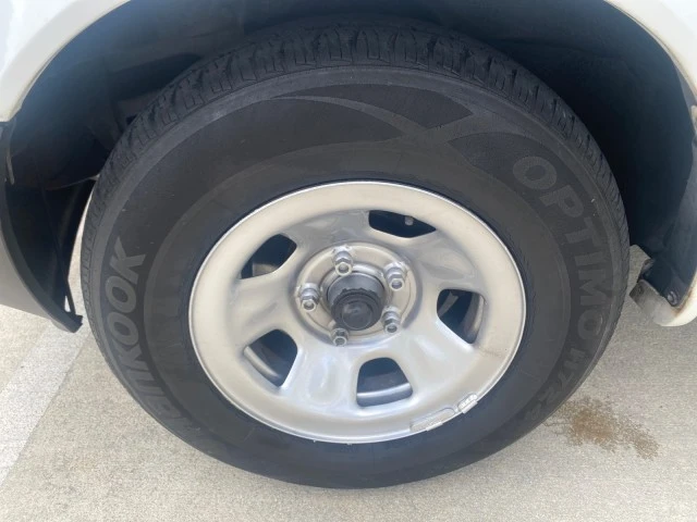 2001 Chevrolet Astro - Image 20 of 21