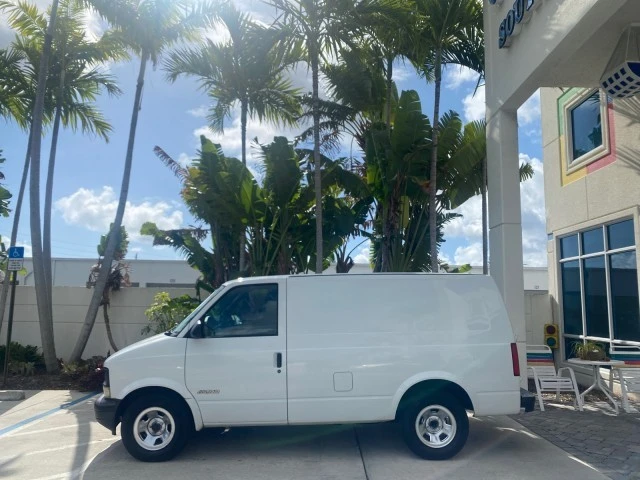 2001 Chevrolet Astro - Image 5 of 21