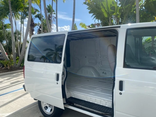 2001 Chevrolet Astro - Image 15 of 21