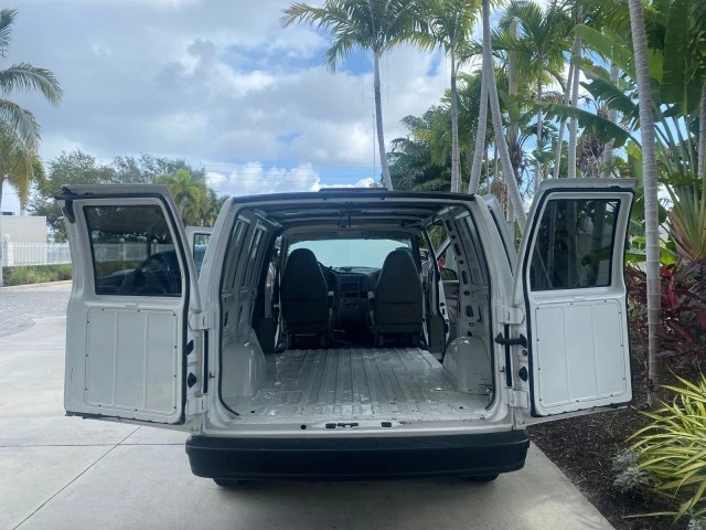 2001 Chevrolet Astro - Image 16 of 21