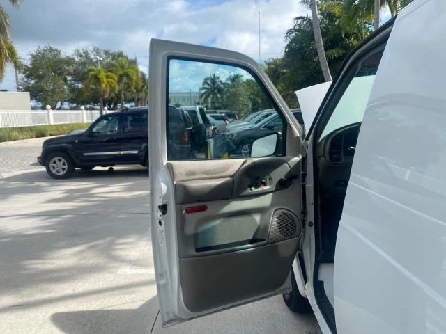 2001 Chevrolet Astro - Image 10 of 21