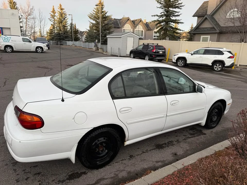 2001 Chevrolet Malibu - Image 2 of 9