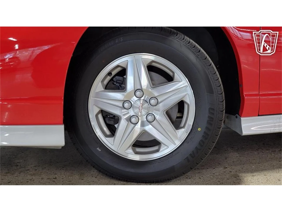 2001 Chevrolet Monte Carlo 6th Gen - Image 6 of 31