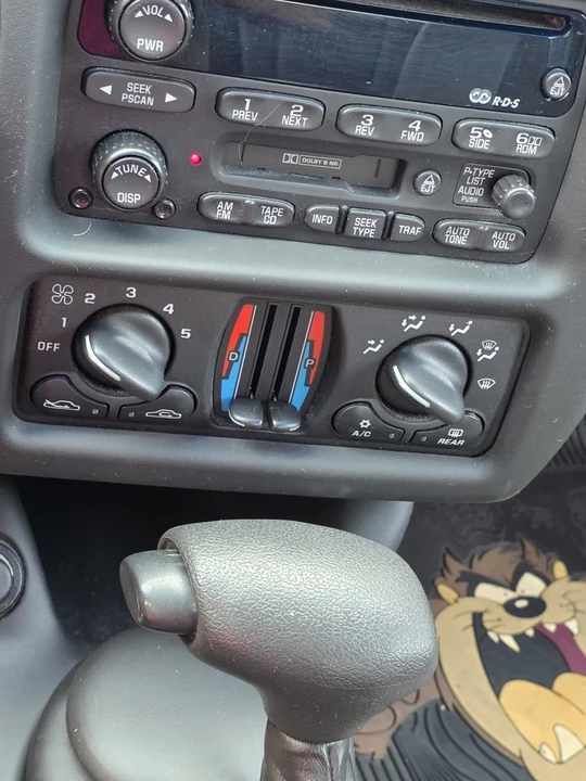 2001 Chevrolet Monte Carlo 6th Gen - Image 15 of 21