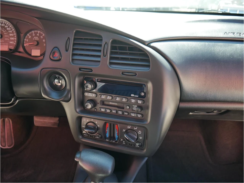 2001 Chevrolet Monte Carlo 6th Gen - Image 18 of 31