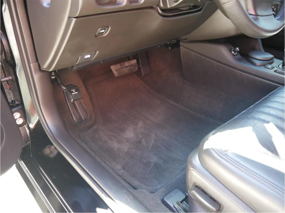 2001 Chevrolet Monte Carlo 6th Gen - Image 13 of 31