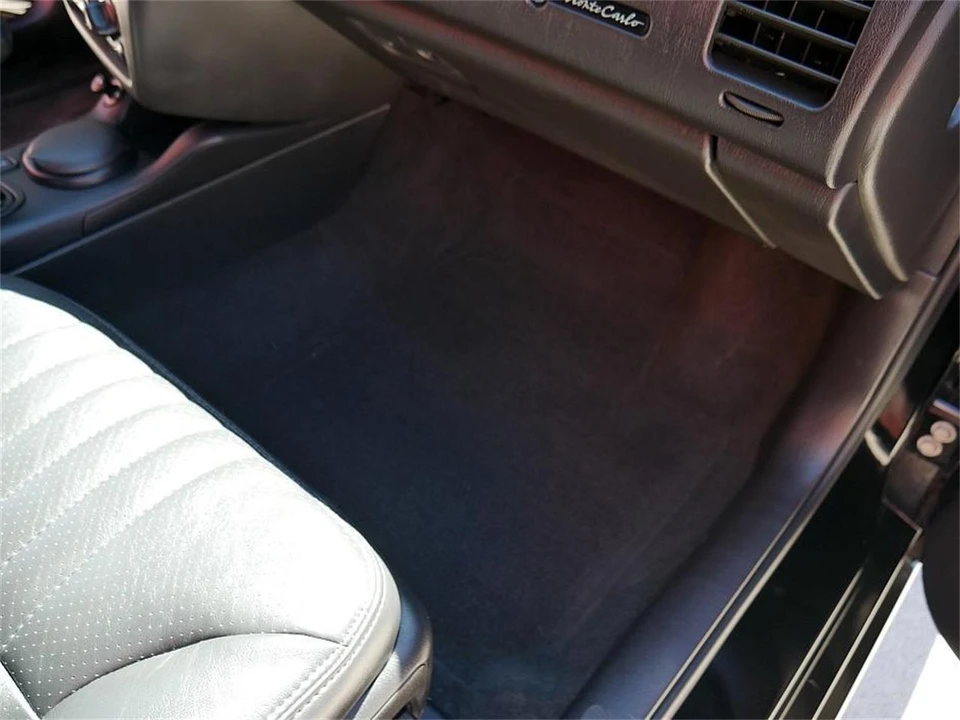 2001 Chevrolet Monte Carlo 6th Gen - Image 26 of 31
