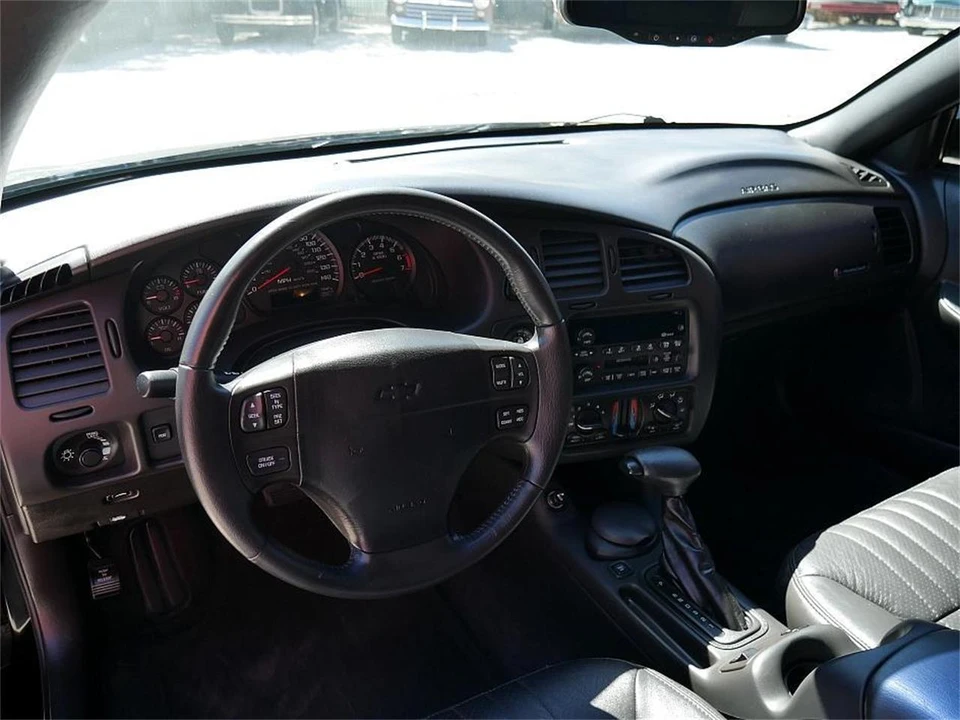 2001 Chevrolet Monte Carlo 6th Gen - Image 14 of 31
