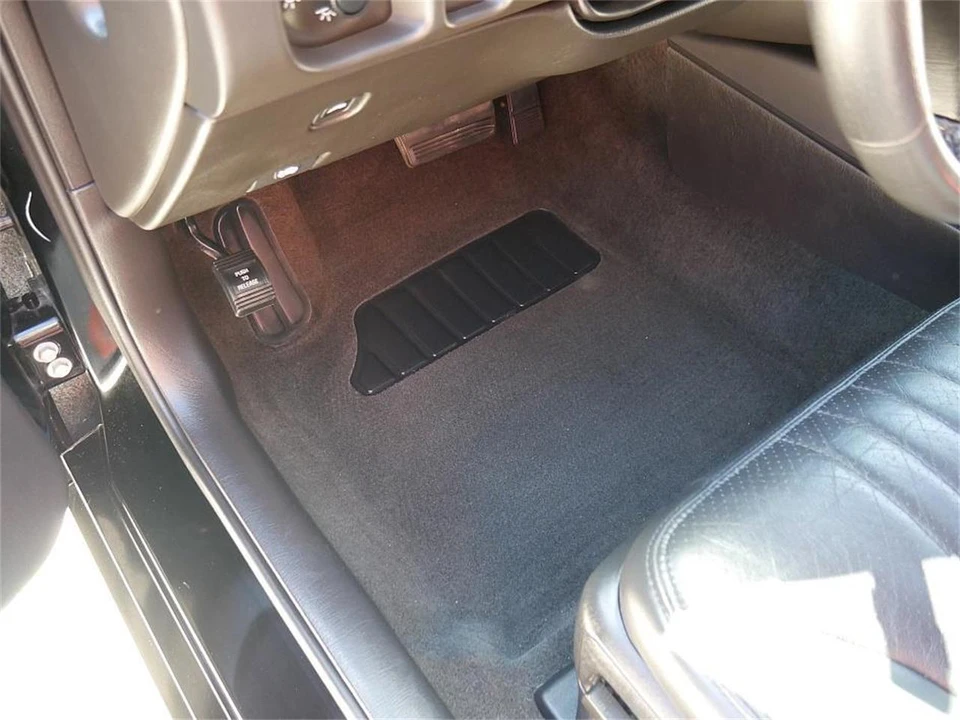 2001 Chevrolet Monte Carlo 6th Gen - Image 12 of 31