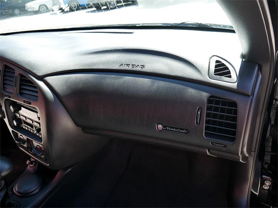 2001 Chevrolet Monte Carlo 6th Gen - Image 19 of 31