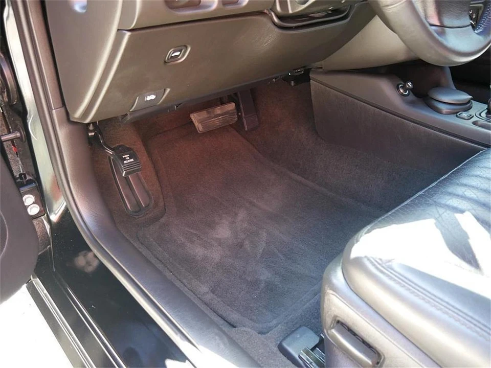 2001 Chevrolet Monte Carlo 6th Gen - Image 13 of 31