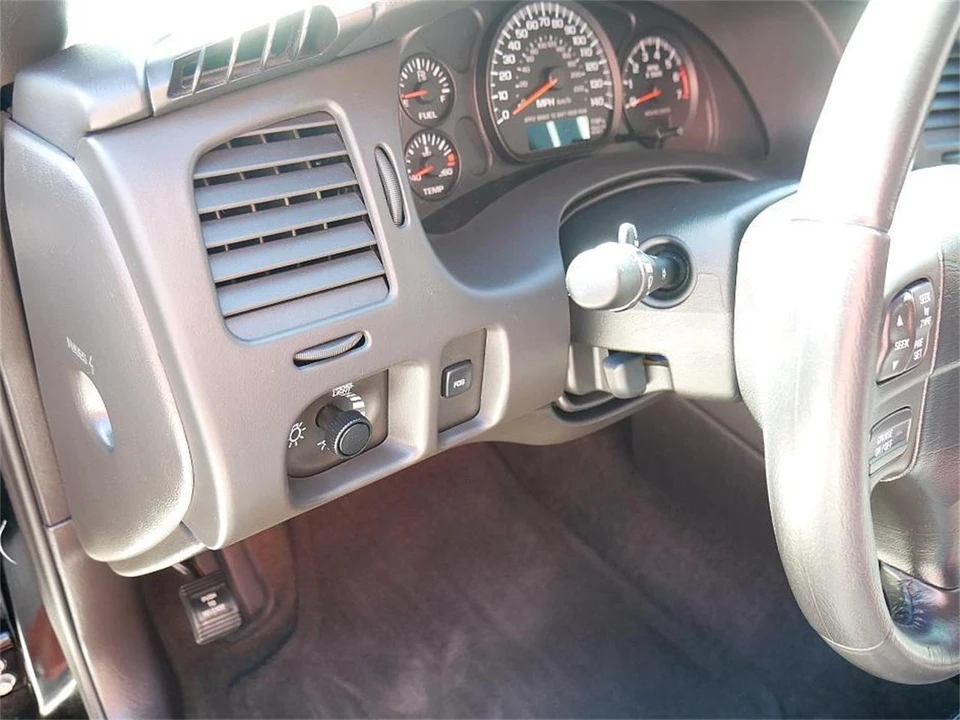 2001 Chevrolet Monte Carlo 6th Gen - Image 16 of 31