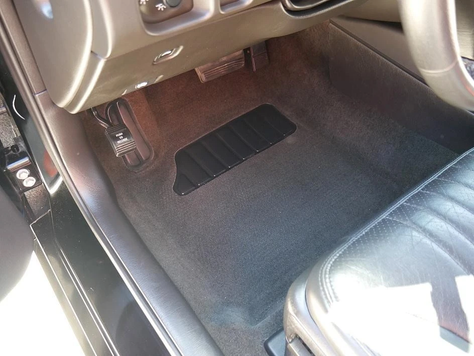 2001 Chevrolet Monte Carlo 6th Gen - Image 14 of 31