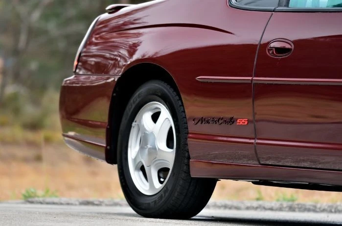 2001 Chevrolet Monte Carlo 6th Gen - Image 10 of 21