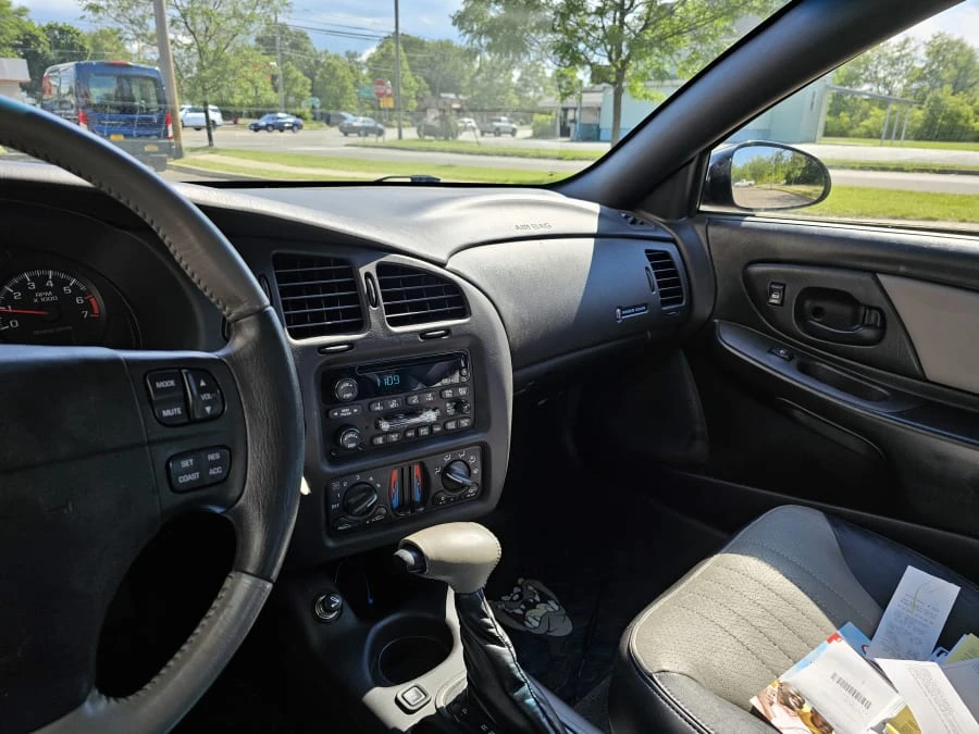 2001 Chevrolet Monte Carlo 6th Gen - Image 8 of 11
