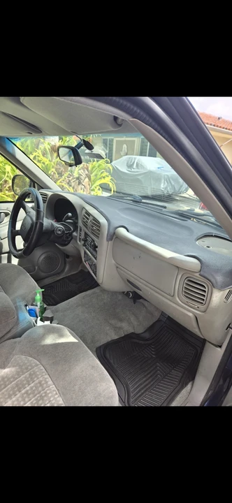 2001 Chevrolet S-10 - Image 6 of 11