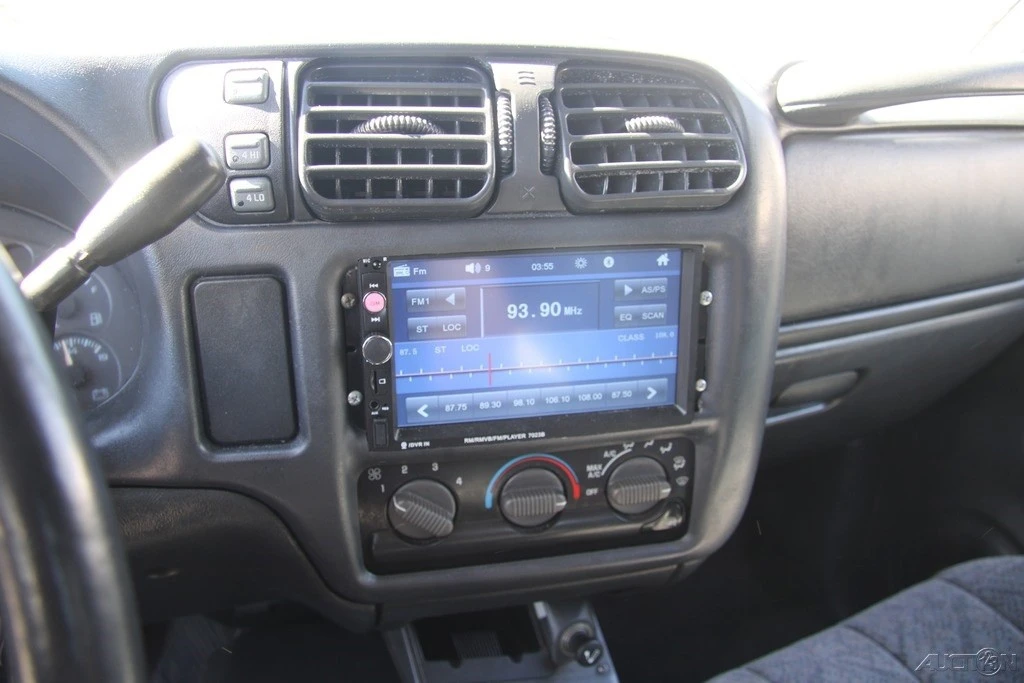 2001 Chevrolet S-10 Blazer 2nd Gen - Image 18 of 21