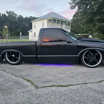 2001 Chevrolet S-10 EL Short Bed