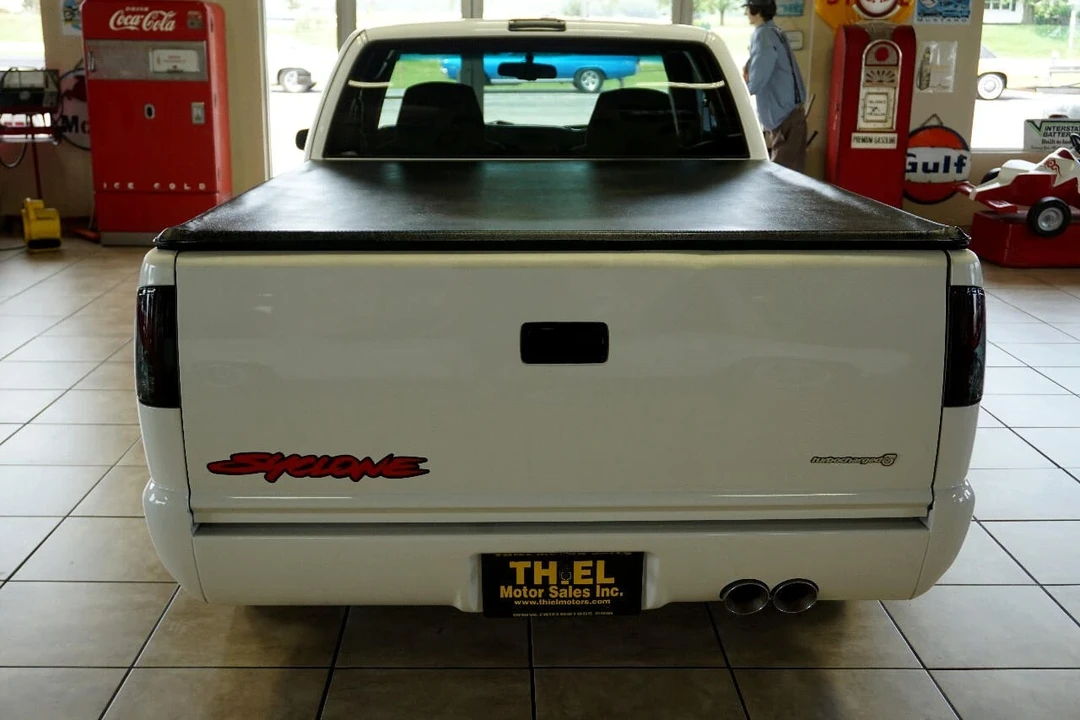 2001 Chevrolet S-10 - Image 7 of 21