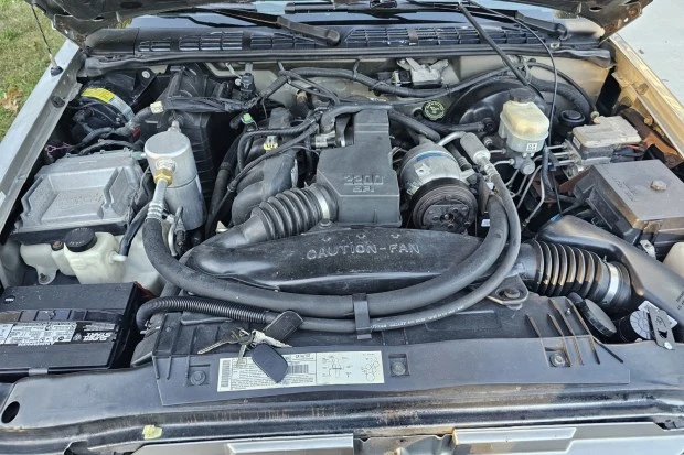 2001 Chevrolet S-10 - Image 6 of 7