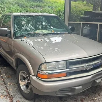 2001 Chevrolet S-10 LS