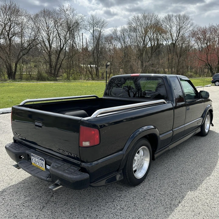 2001 Chevrolet S-10 - Image 3 of 12