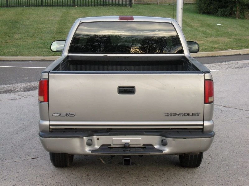2001 Chevrolet S-10 - Image 12 of 12