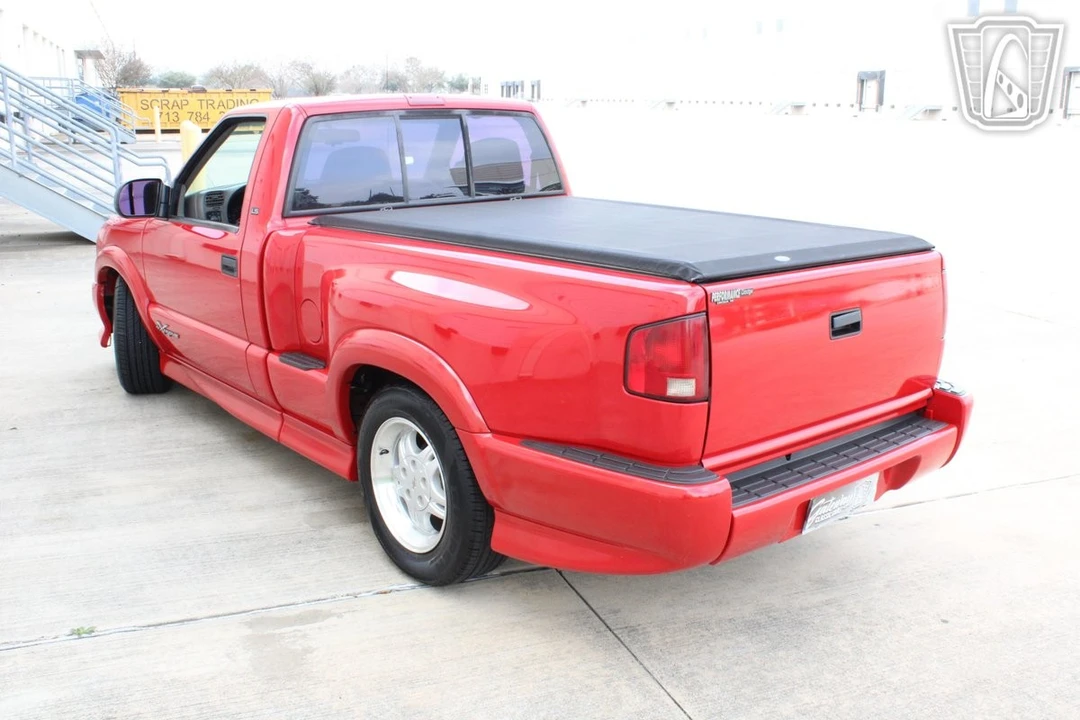 2001 Chevrolet S-10 - Image 7 of 12