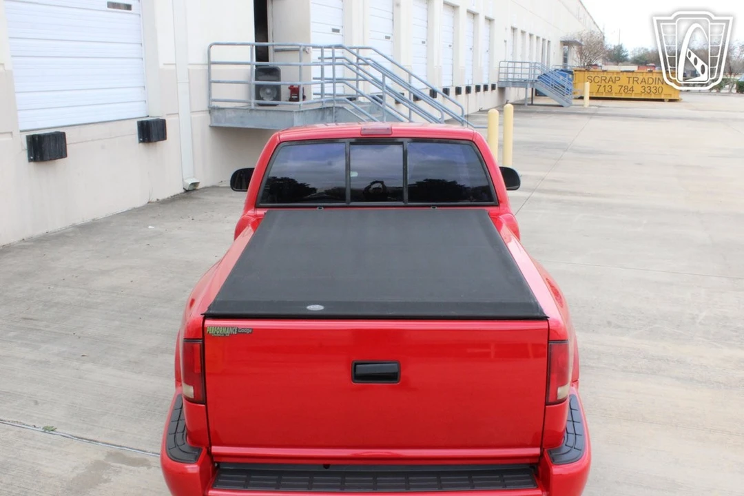 2001 Chevrolet S-10 - Image 9 of 12