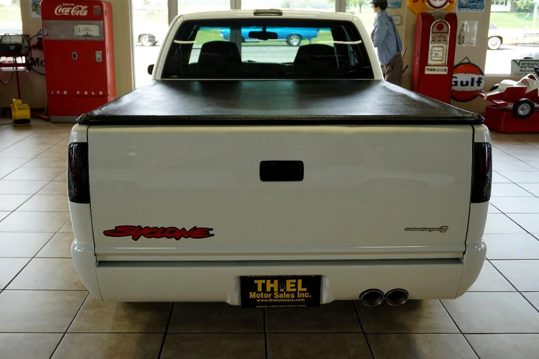 2001 Chevrolet S-10 - Image 7 of 21