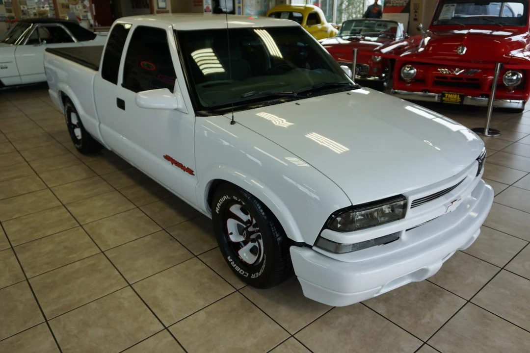 2001 Chevrolet S-10 - Image 13 of 21
