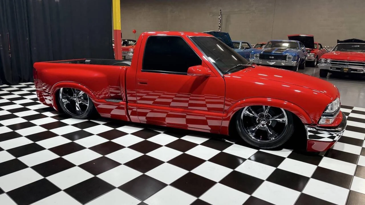 2001 Chevrolet S-10 - Image 16 of 21