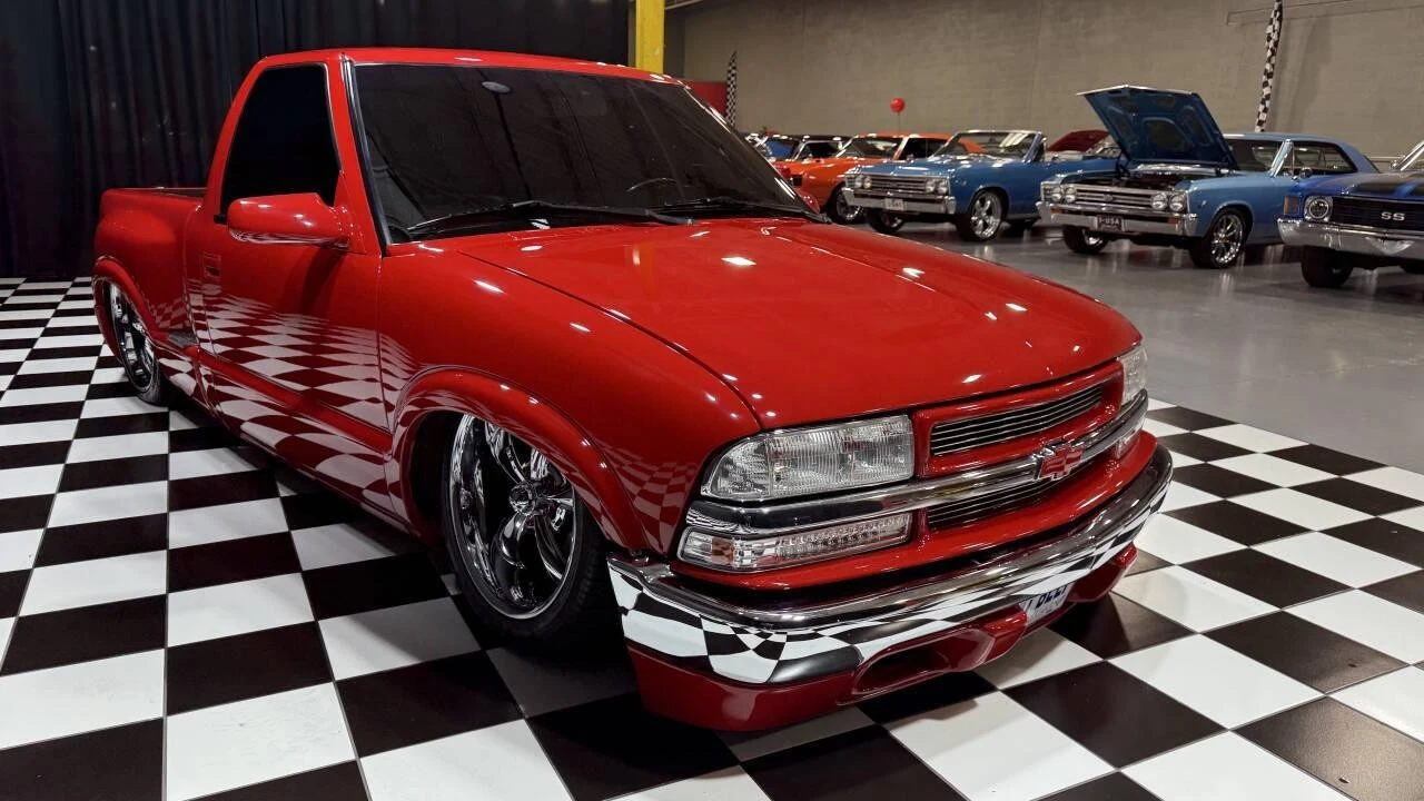 2001 Chevrolet S-10 - Image 14 of 21