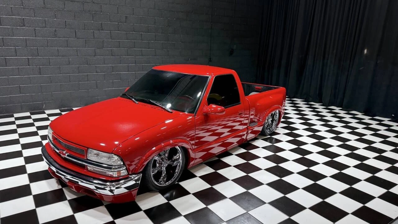 2001 Chevrolet S-10 - Image 12 of 21