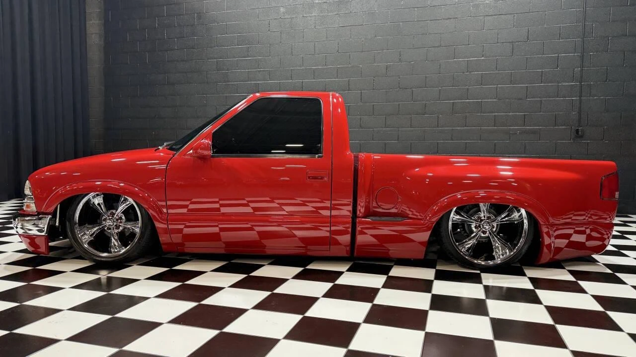 2001 Chevrolet S-10 - Image 9 of 21
