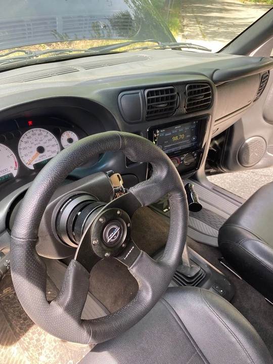 2001 Chevrolet S-10 - Image 8 of 9