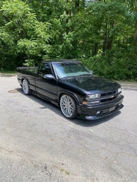 2001 Chevrolet S-10 - Image 4 of 9