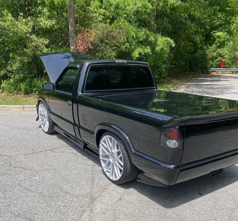 2001 Chevrolet S-10 - Image 7 of 9
