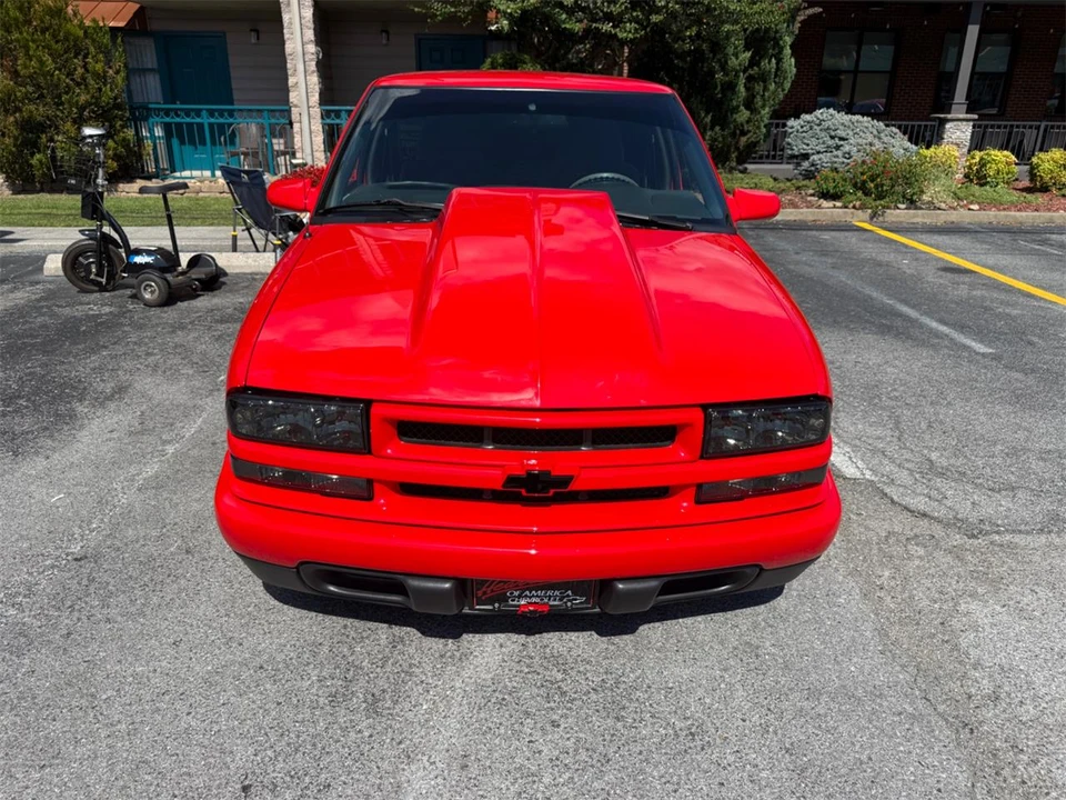 2001 Chevrolet S-10 - Image 7 of 31