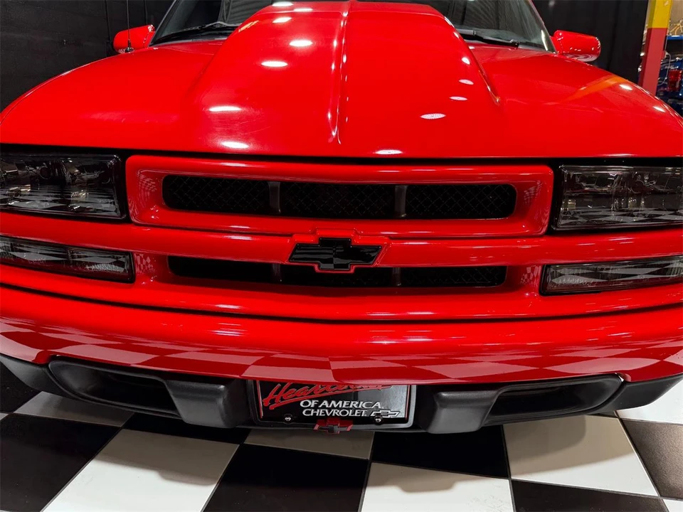 2001 Chevrolet S-10 - Image 10 of 31