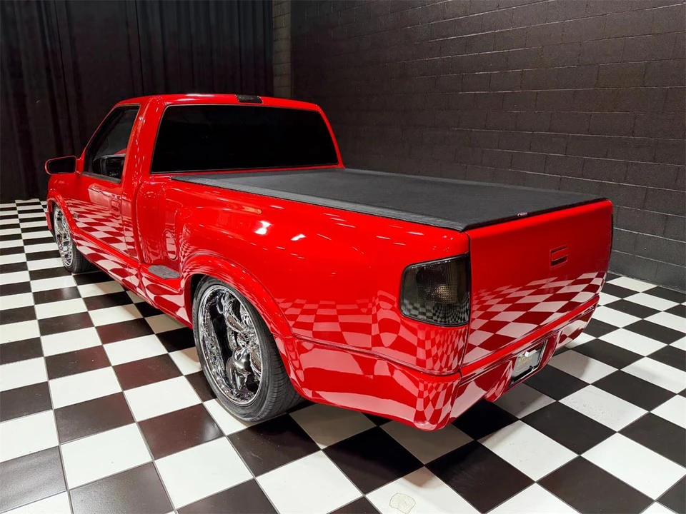 2001 Chevrolet S-10 - Image 25 of 31