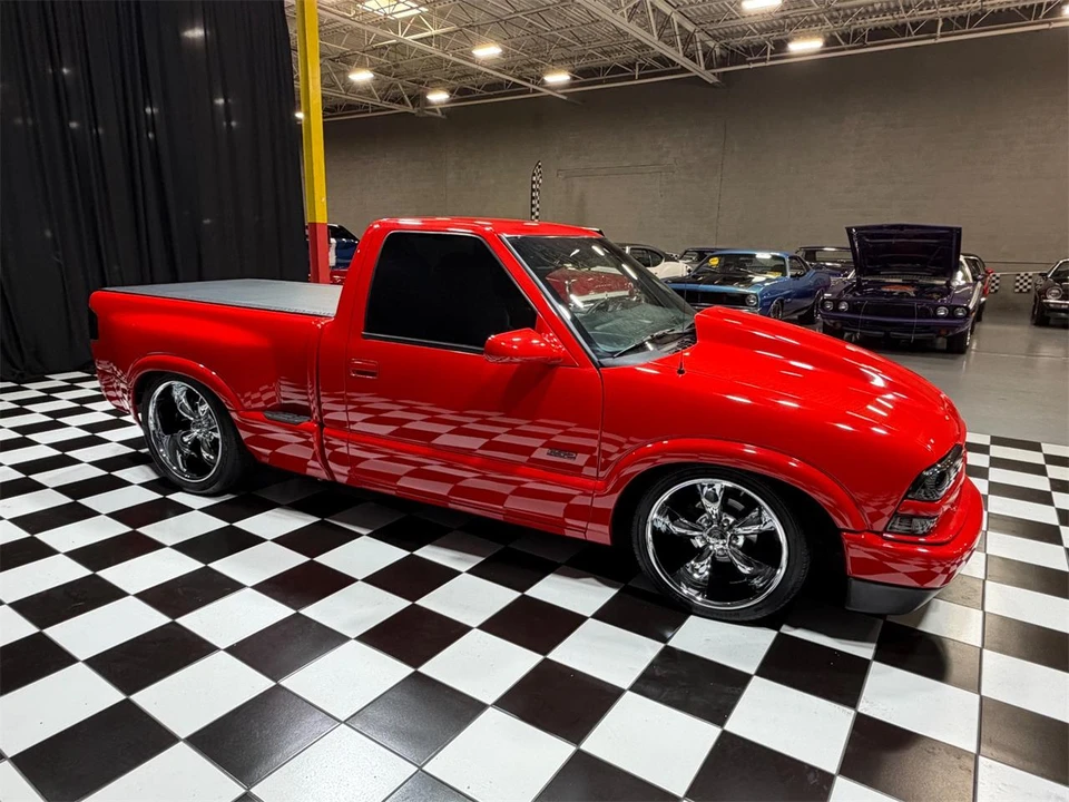 2001 Chevrolet S-10 - Image 17 of 31