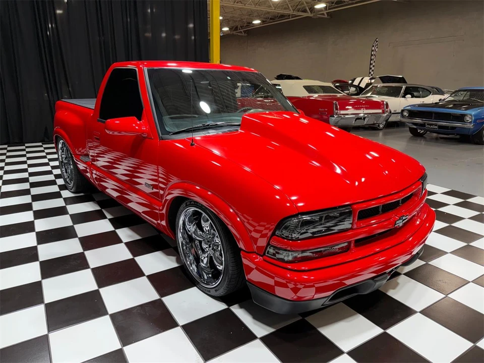 2001 Chevrolet S-10 - Image 14 of 31
