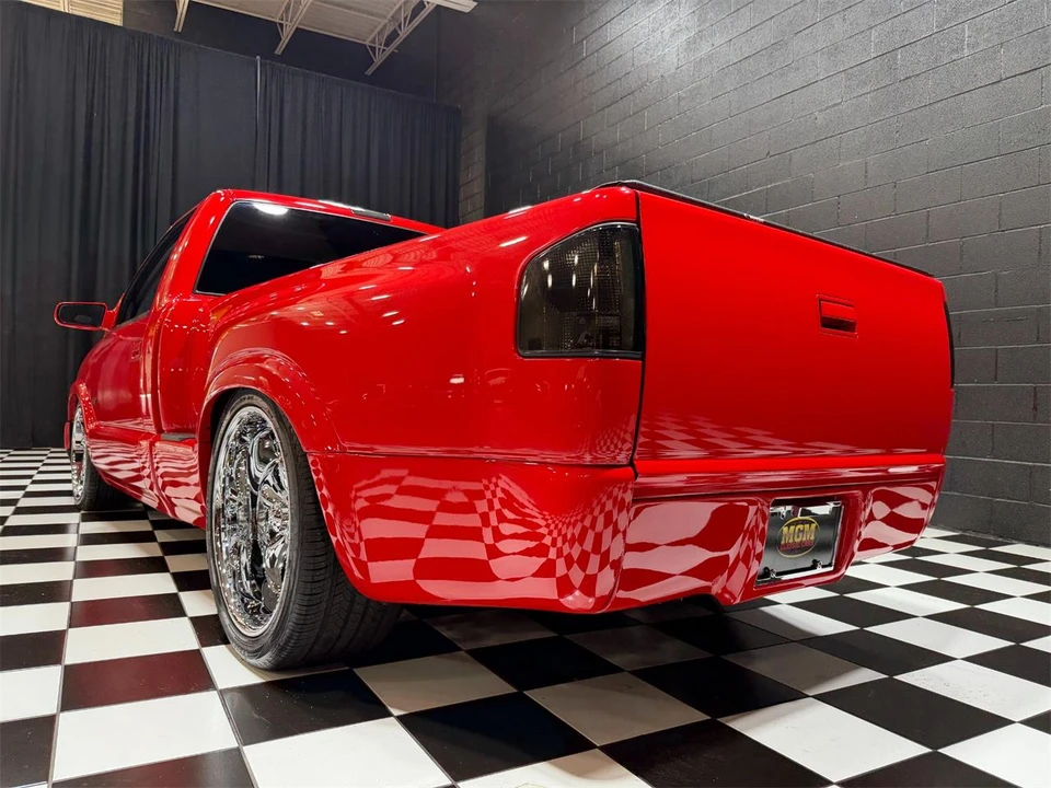 2001 Chevrolet S-10 - Image 24 of 31