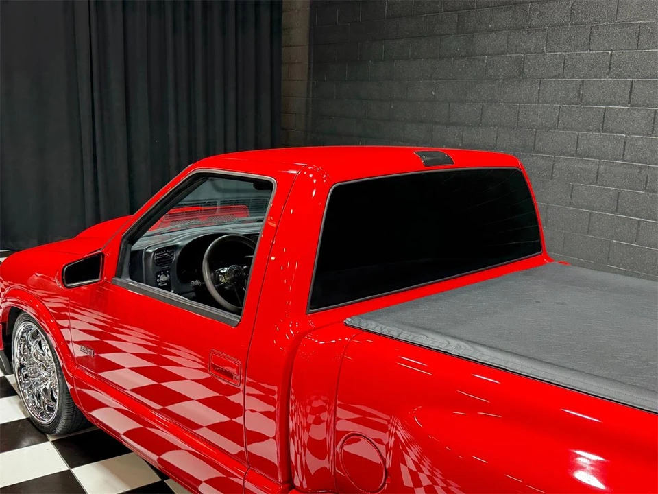 2001 Chevrolet S-10 - Image 27 of 31