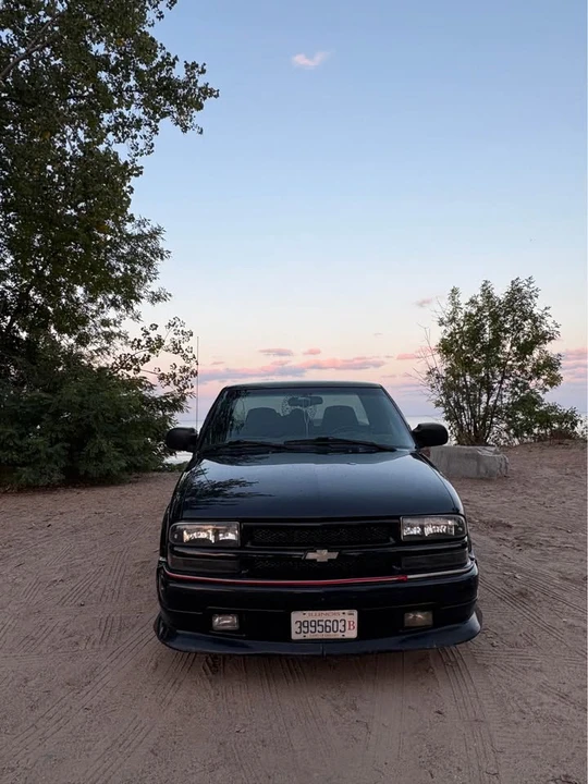 2001 Chevrolet S-10 - Image 6 of 9
